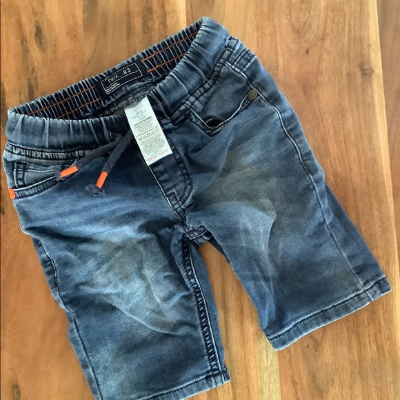 Little boy Shorts bundle 3-4 T & swimsuit - Picture 6 of 9